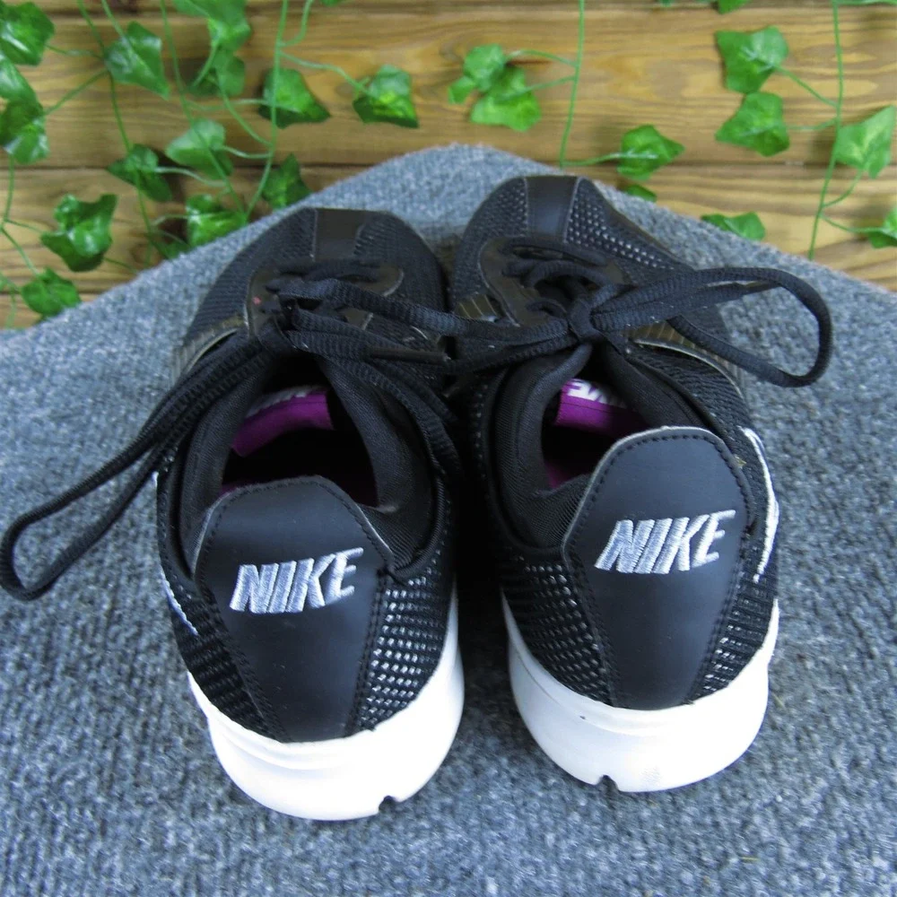 Nike Women Zoom Essential II Sneaker Black Synthetic Sz 9 Medium‎  Used 2025